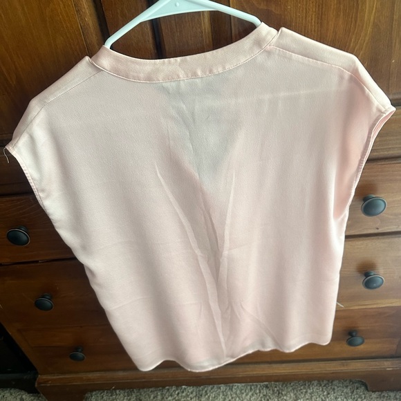 H&M Pink Sleeveless Dressy Top - Picture 3 of 3